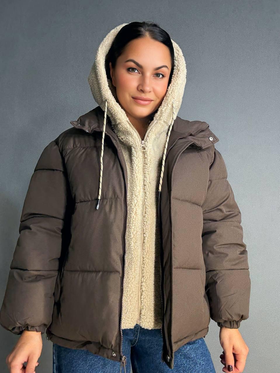 Куртка жіноча LADY YEP 8096 оверсайз з капюшоном і хутром тедді р. 44 Коричневий (4796) - фото 9