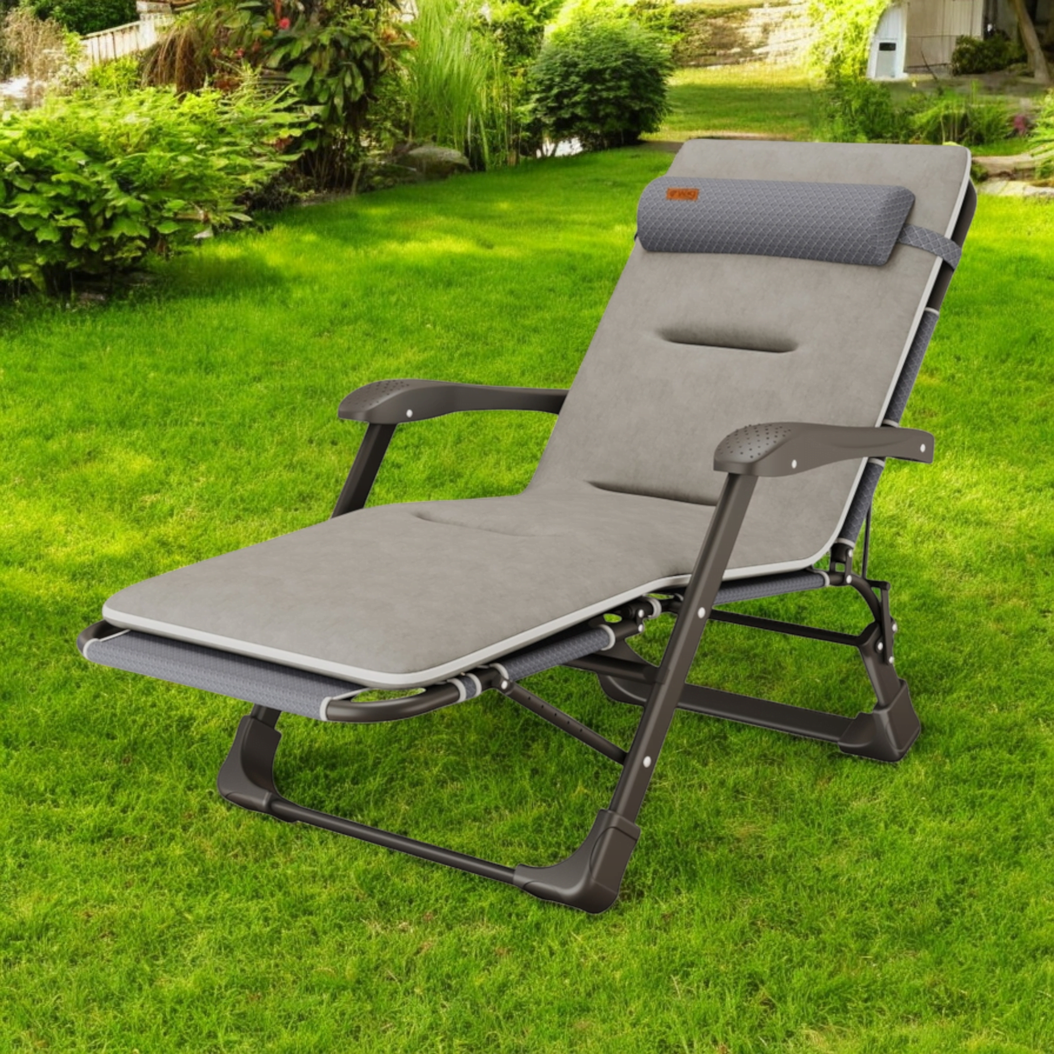 Шезлонг розкладний WCG FCB-S03PС садовий з подушкою та матрацом Чорно-сірий (FCB-S03PС1)