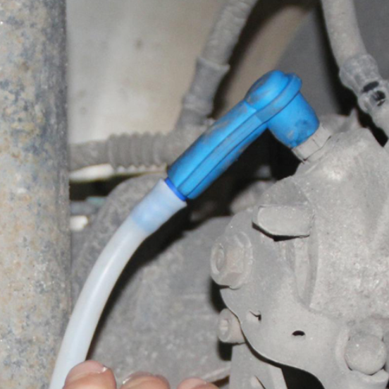 Адаптер для прокачування і зливу гальмівної рідини масла в авто (534876) - фото 4 Адаптер для прокачування і зливу гальмівної рідини масла в авто (534876) - фото 4