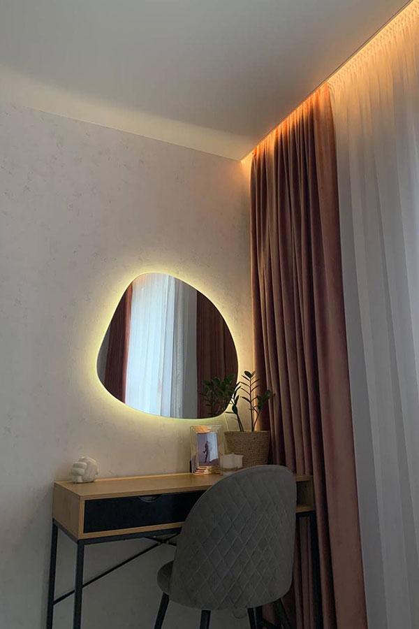 Зеркало с подсветкой Сердце дракона M 60х60 см (10003S-stW)