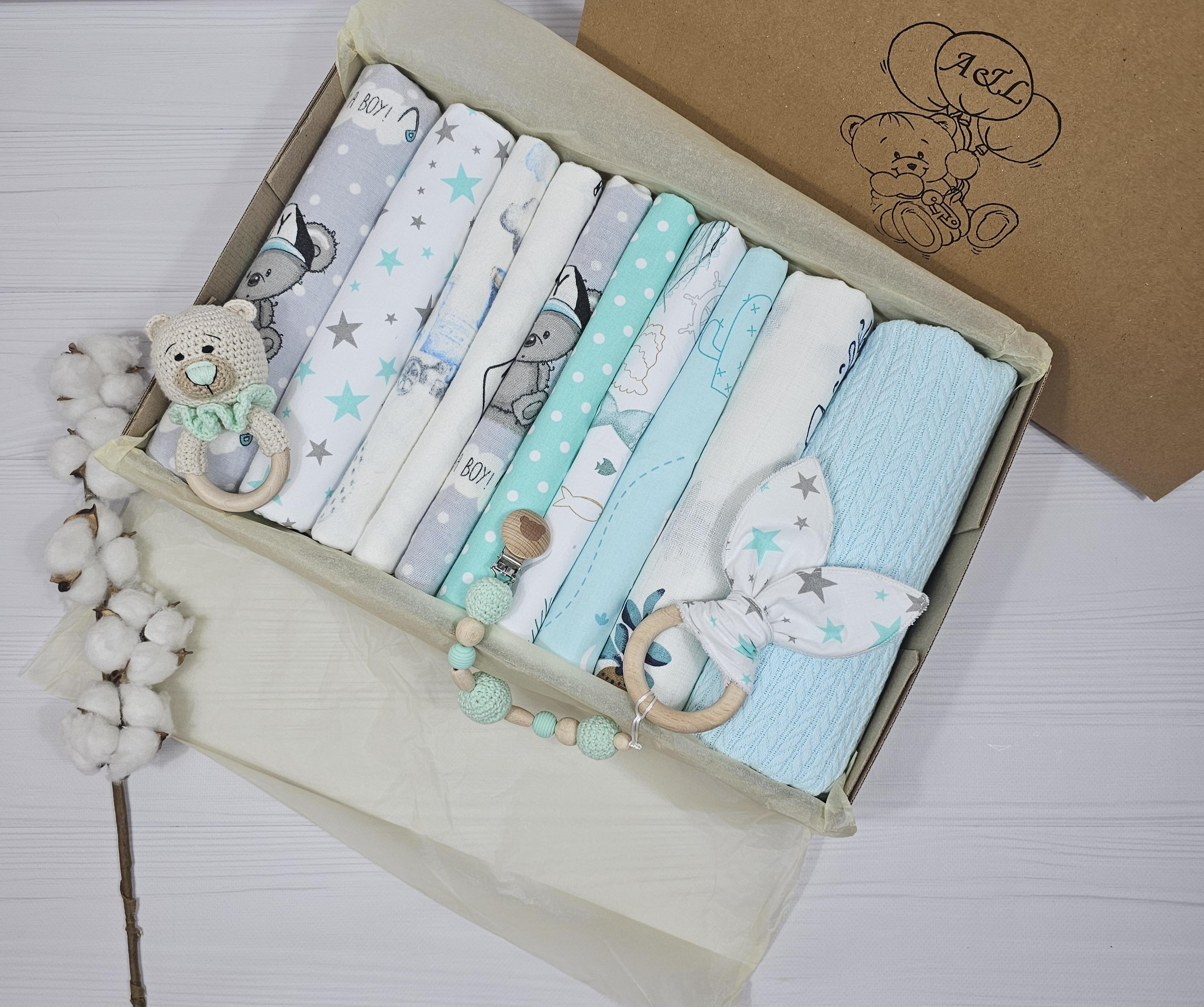 Набор с погремушкой A.L.Babybox Зодиак Мятный (NA19351820) Набор с погремушкой A.L.Babybox Зодиак Мятный (NA19351820)