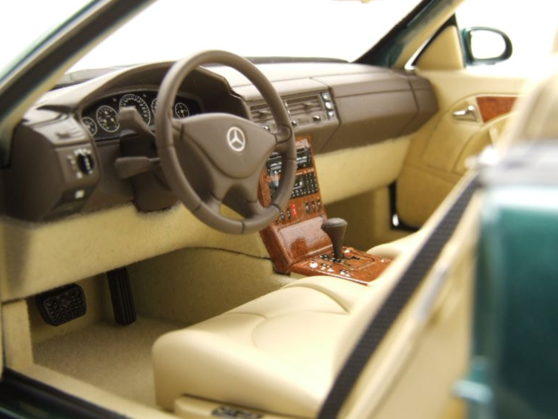 Модель автомобиля Norev 1:18 Mercedes-Benz 500 SL R129 1999 Green Metallic (183753) - фото 2 Модель автомобиля Norev 1:18 Mercedes-Benz 500 SL R129 1999 Green Metallic (183753) - фото 2