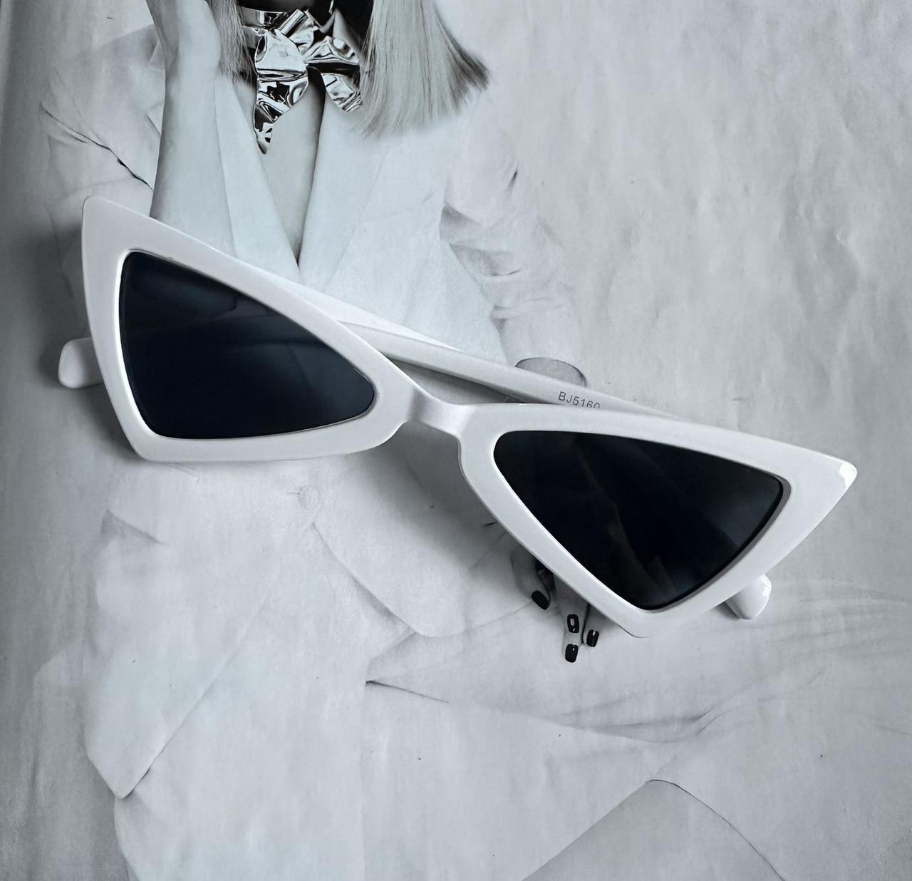 Очки треугольные солнцезащитные Белый