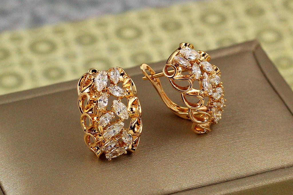 Серьги Xuping Jewelry Нива с белыми камнями 2 см Золотистый (26256672)
