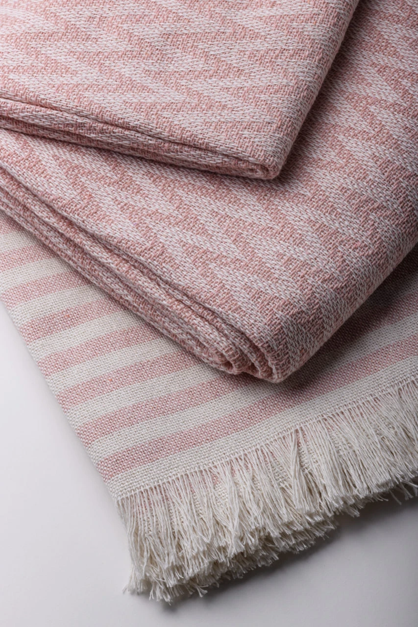 Плед HYGG Electro односпальный 170х210 см Светло-розовый (316089)