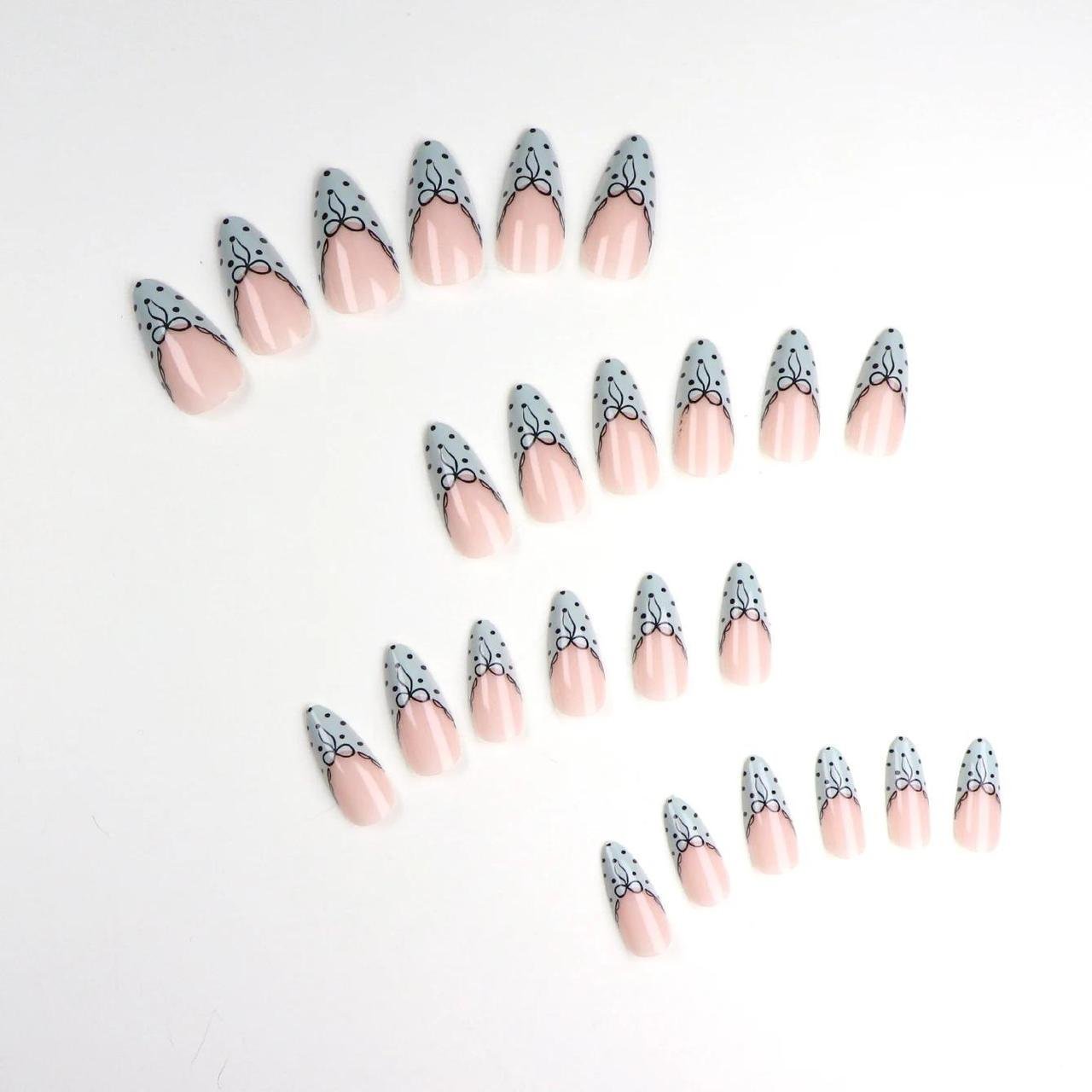 Накладные ногти френч с дизайном бант в горошек миндаль с клеевыми пластинами 24 шт. Белый с черным (2789190687) - фото 6 Накладные ногти френч с дизайном бант в горошек миндаль с клеевыми пластинами 24 шт. Белый с черным (2789190687) - фото 6