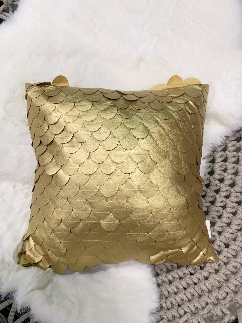 Подушка декоративная Maestro 40x40 см Золотой (000073879)