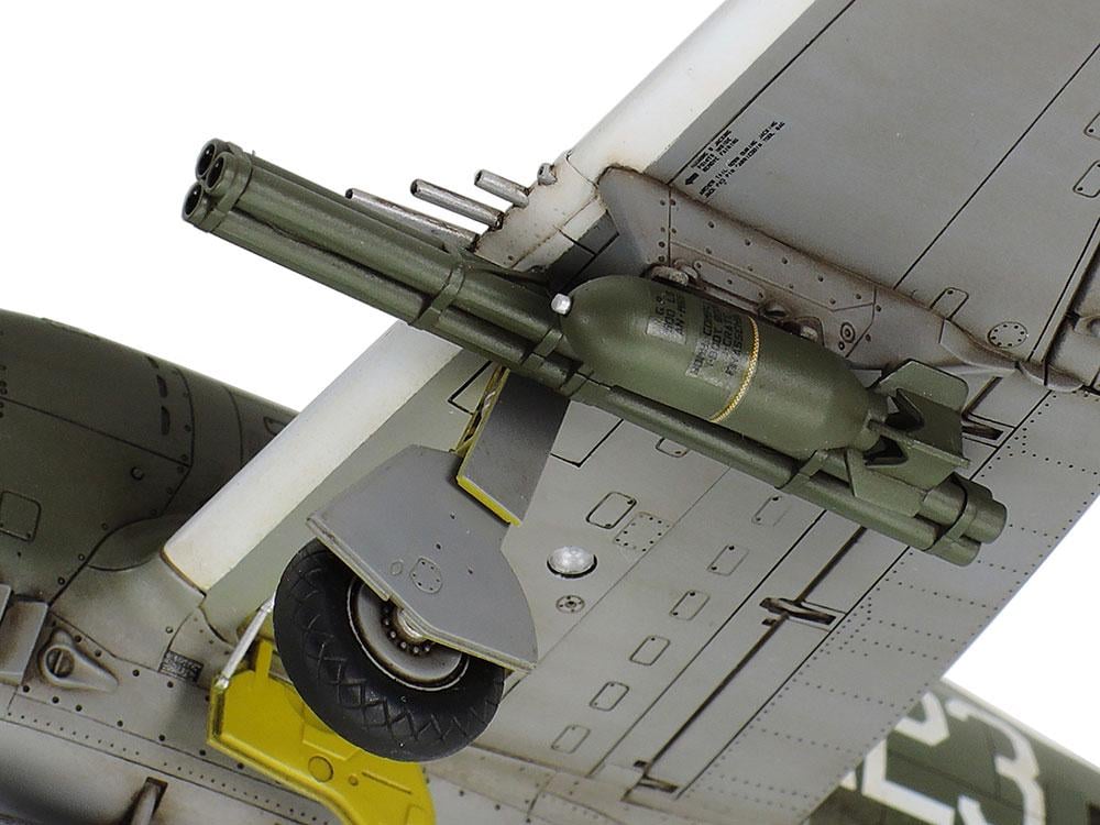 Збірна модель Tamiya літак 1:72 P-47D Thunderbolt Razorback (60769-000) - фото 7