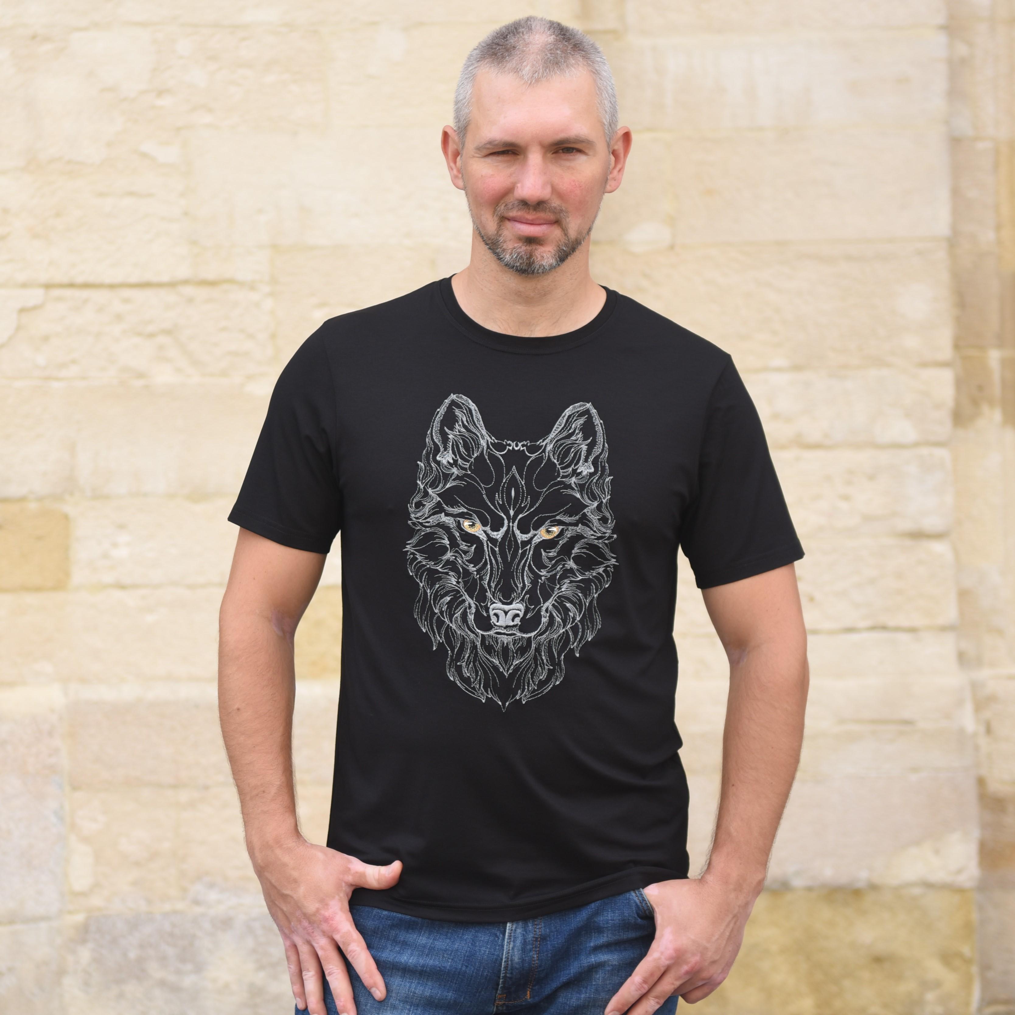 Футболка з вишивкою BATIAR Вовк S Чорний