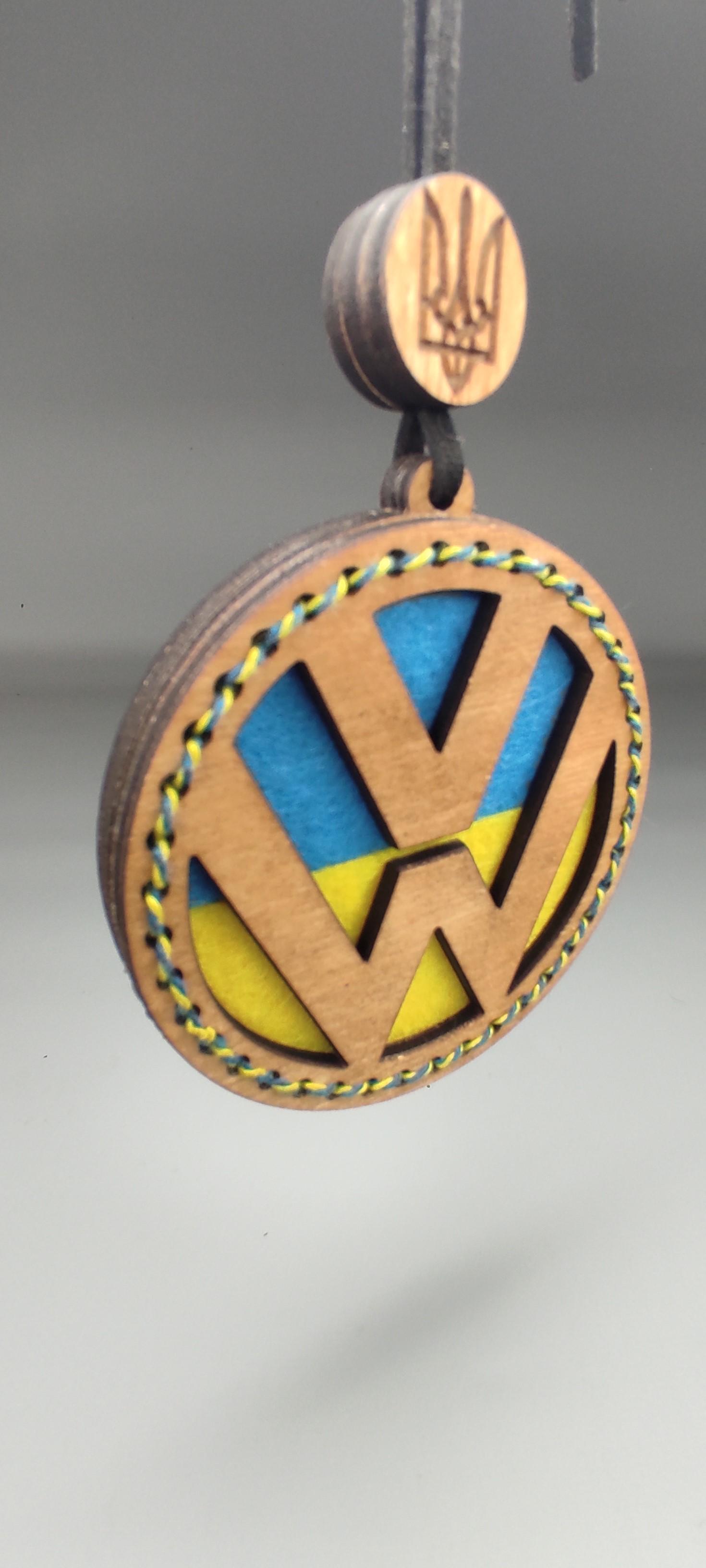 Ароматизатор из дерева в машину с логотипом Volkswagen Зеленый чай - фото 5 Ароматизатор из дерева в машину с логотипом Volkswagen Зеленый чай - фото 5