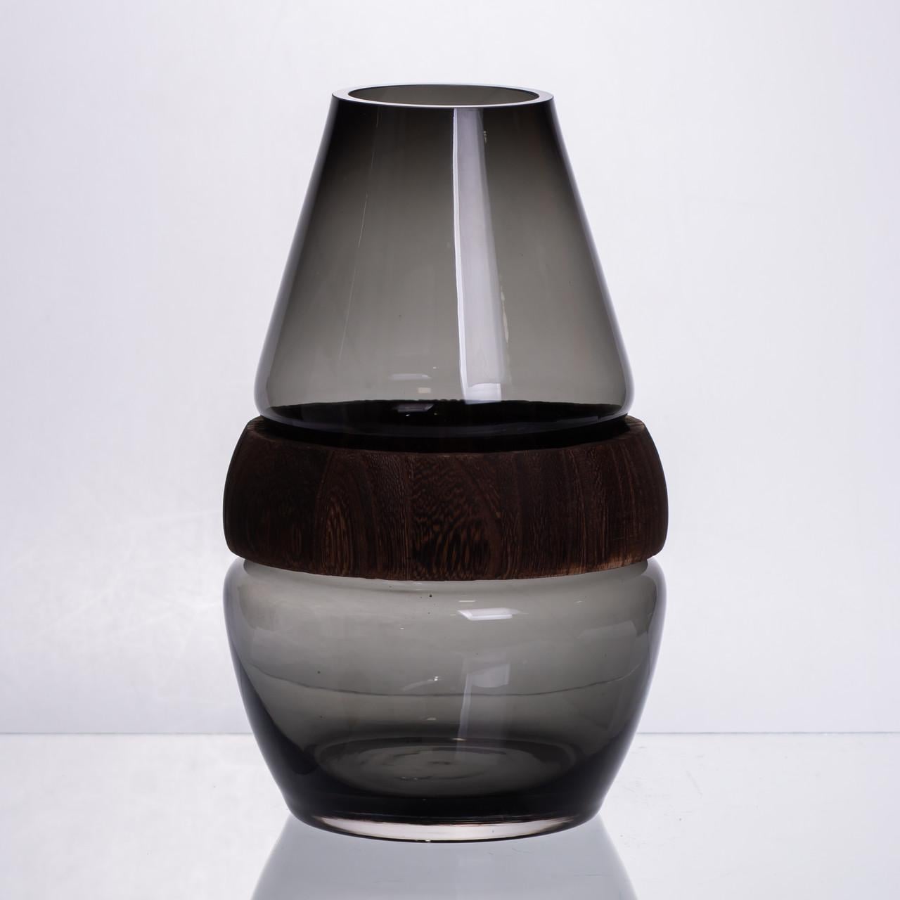 Ваза декоративная стеклянная Light House LG-30216 GR 24 см 2 л Дымчатый (124210)