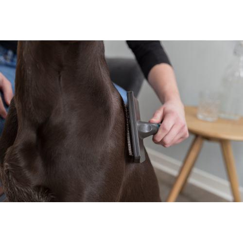 Щітка-пуходерка Trixie з пластиковою ручкою 12х20 см (24133) - фото 4