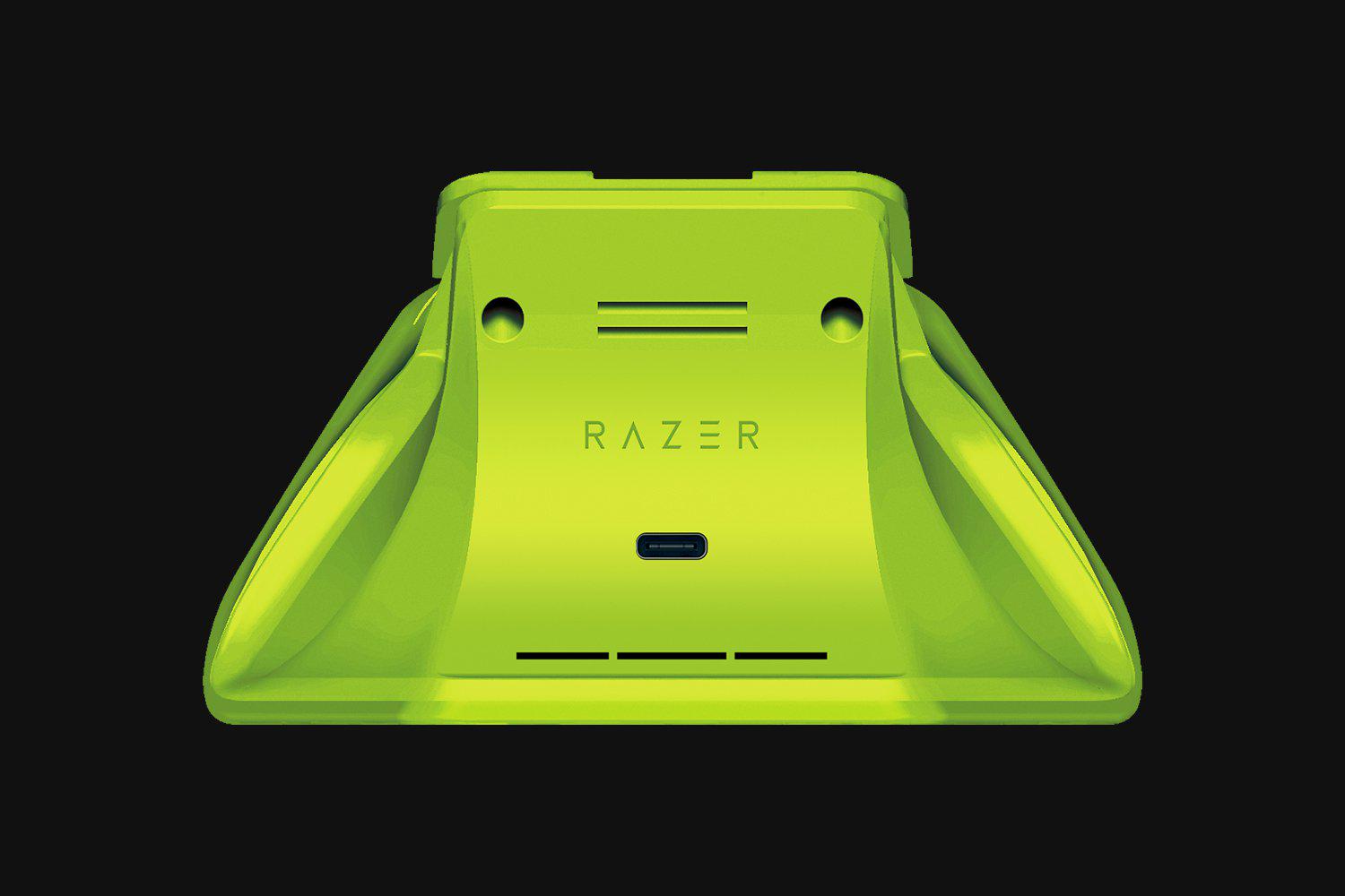 Зарядная станция для геймпадов Razer Universal Quick Charging Stand for Xbox Series X|S Electric Volt (RC21-01750500-R3U1) - фото 3 Зарядная станция для геймпадов Razer Universal Quick Charging Stand for Xbox Series X|S Electric Volt (RC21-01750500-R3U1) - фото 3