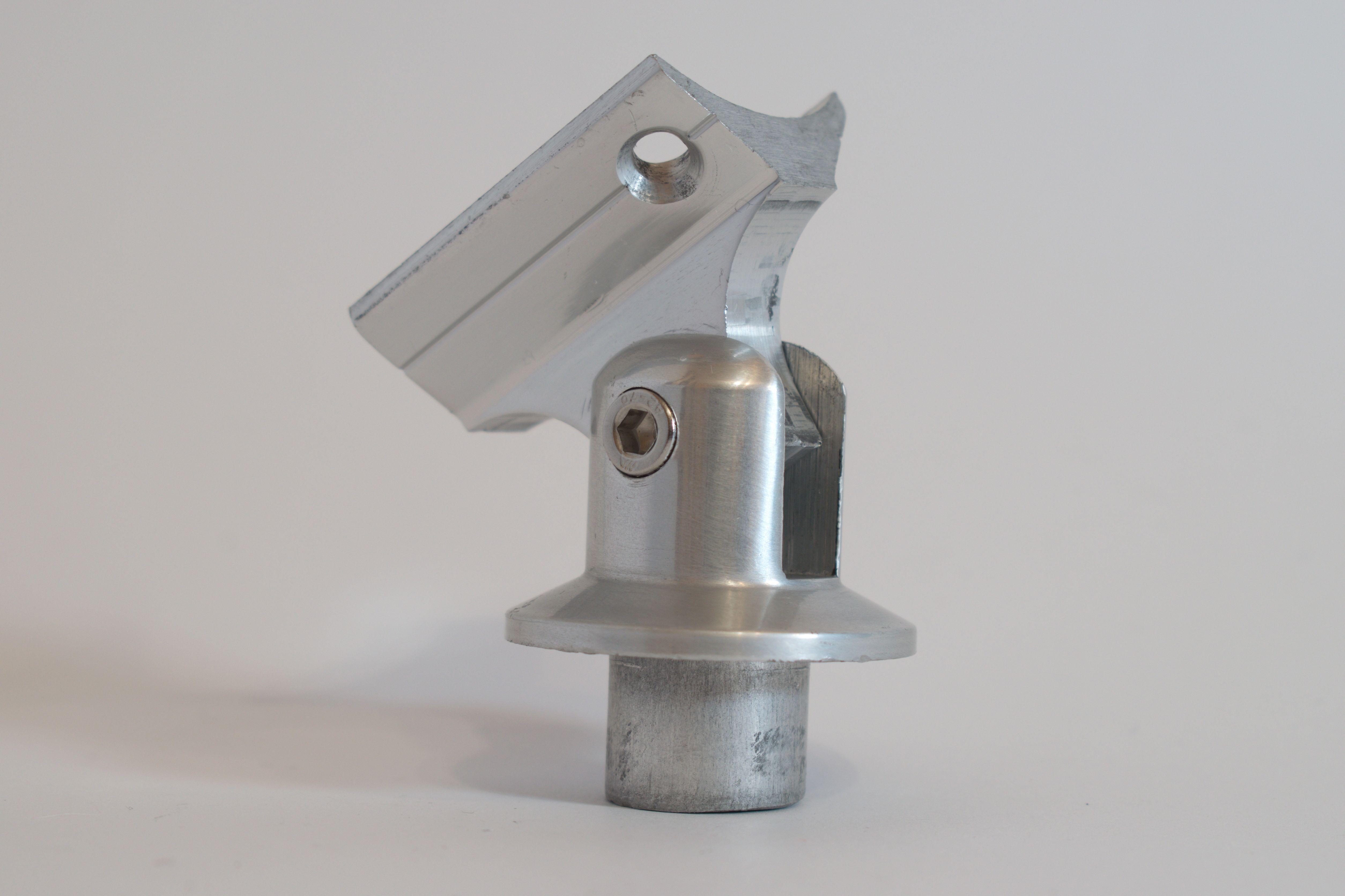 З'єднувач стійки з поручнем шарнірний до алюмінієвих поручнів тип коло Срібний (10303с)