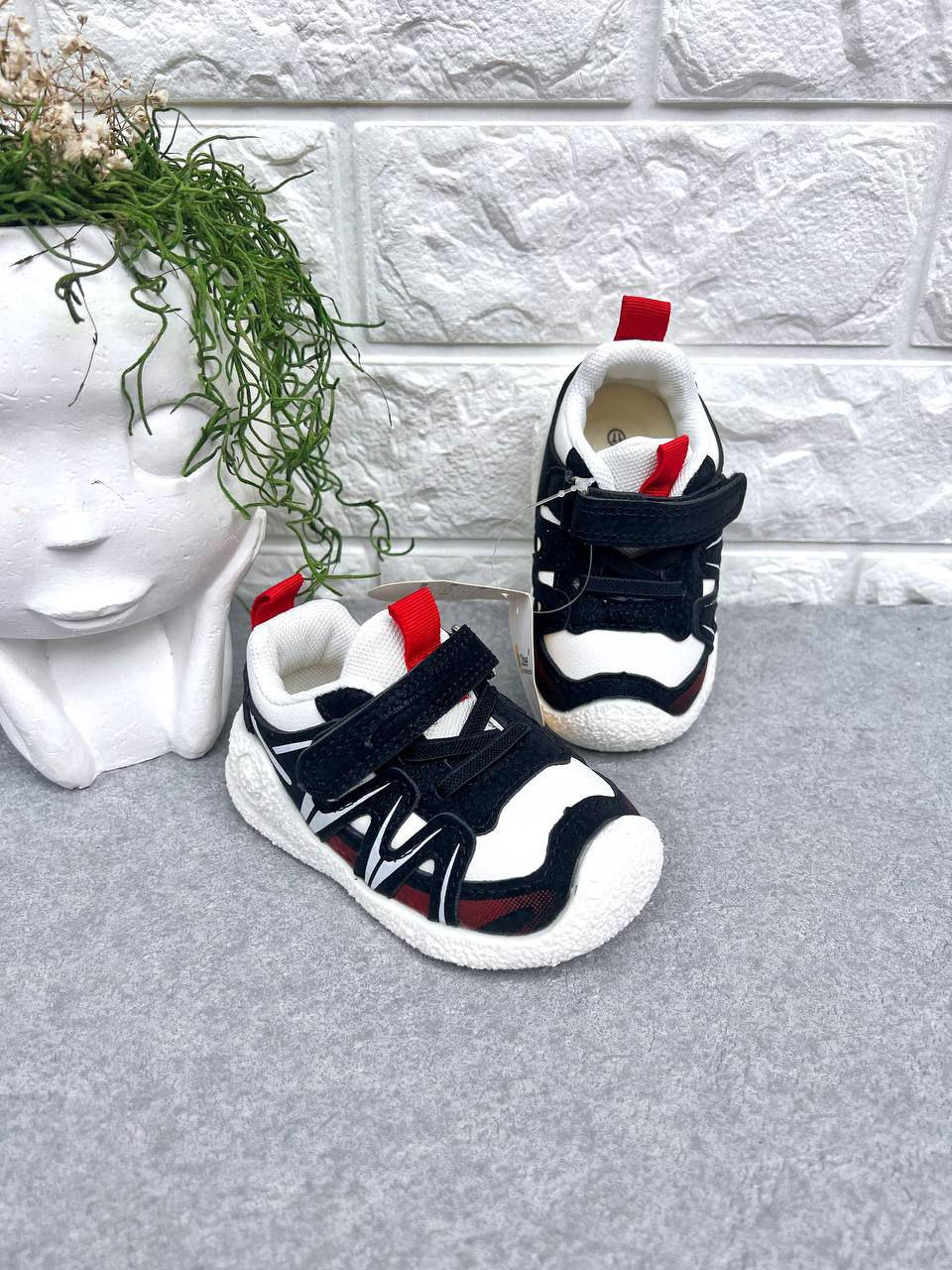 Кросівки для хлопчика Clibee 1512 р.19 13,3 см Чорно-білий (1512-1) Кросівки для хлопчика Clibee 1512 р.19 13,3 см Чорно-білий (1512-1)