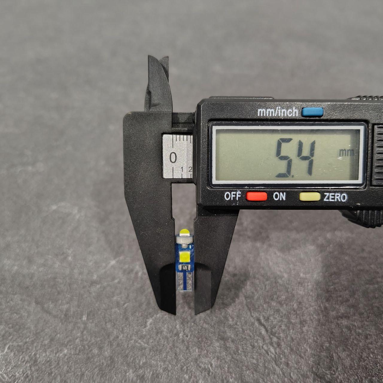 Автолампа T5 W2.3W 3SMD 3030 plus LED Белый (656STORE3) - фото 2 Автолампа T5 W2.3W 3SMD 3030 plus LED Белый (656STORE3) - фото 2