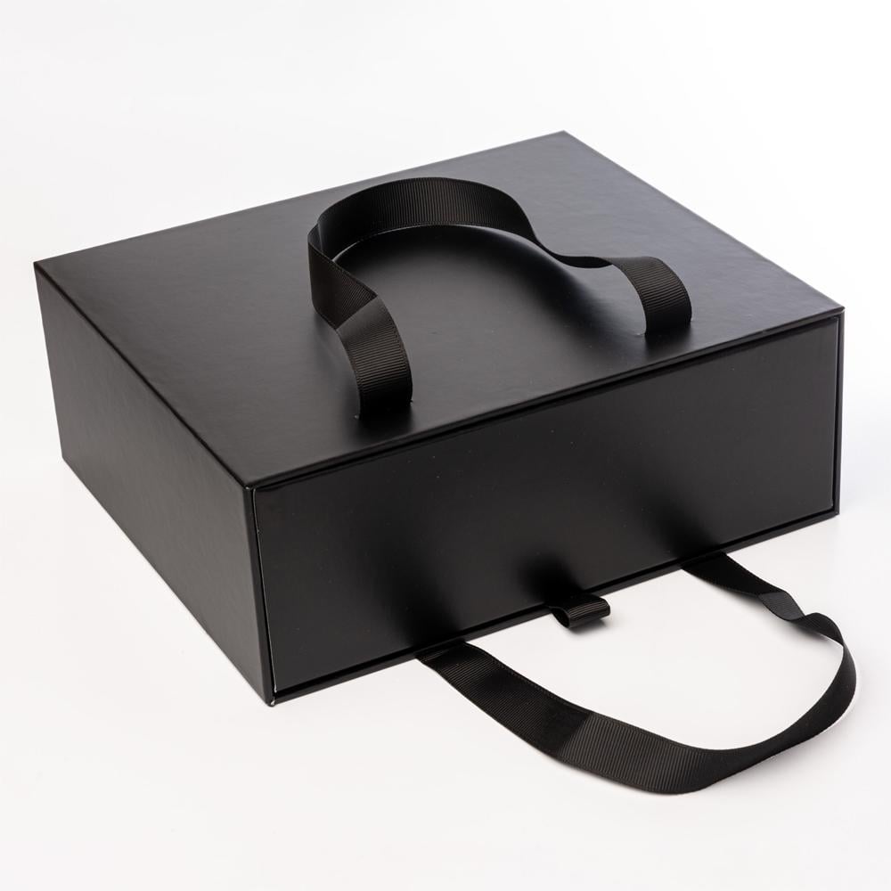 Подарункова коробка Primo з ручками 23х20х8,5 см Black (8599)