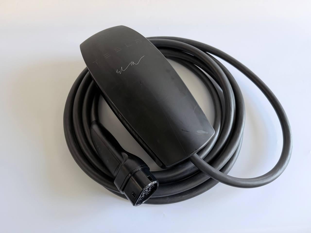 Зарядна станція TESLA Wall Connector Gen 2 Limited Edition 22 кВт EU Black