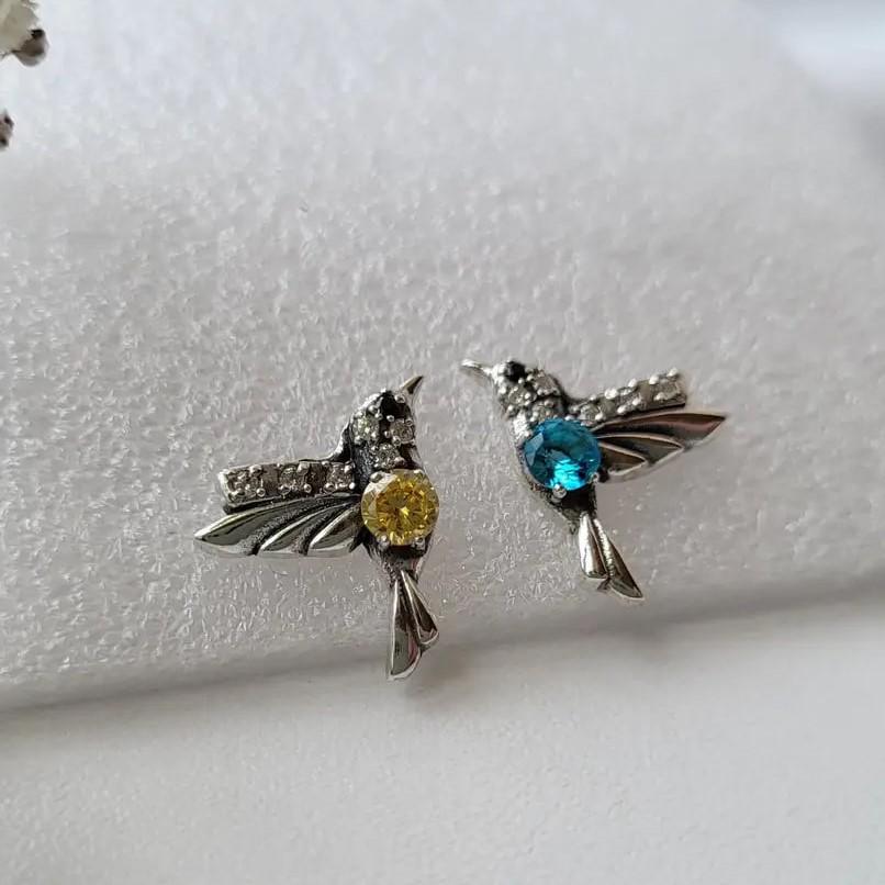 Серьги из серебра Птички с камнями Желто-голубой