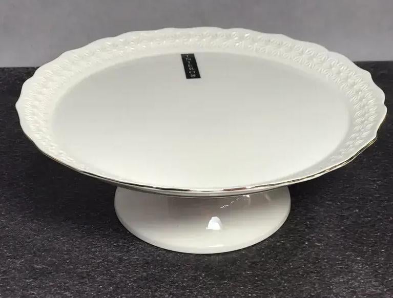 Блюдо на ніжці Interos Снігова Королева порцелянове 24 см Білий (0124-A)