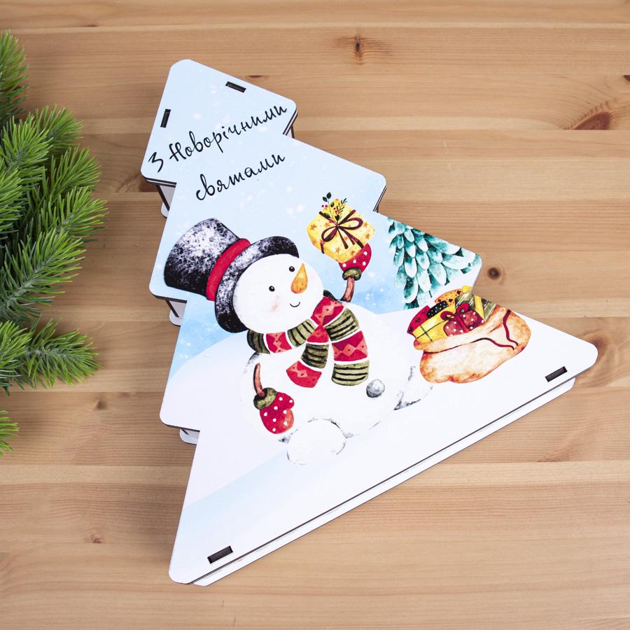 Коробка-ель с снеговиком 28 см (7155-3) Коробка-ель с снеговиком 28 см (7155-3)