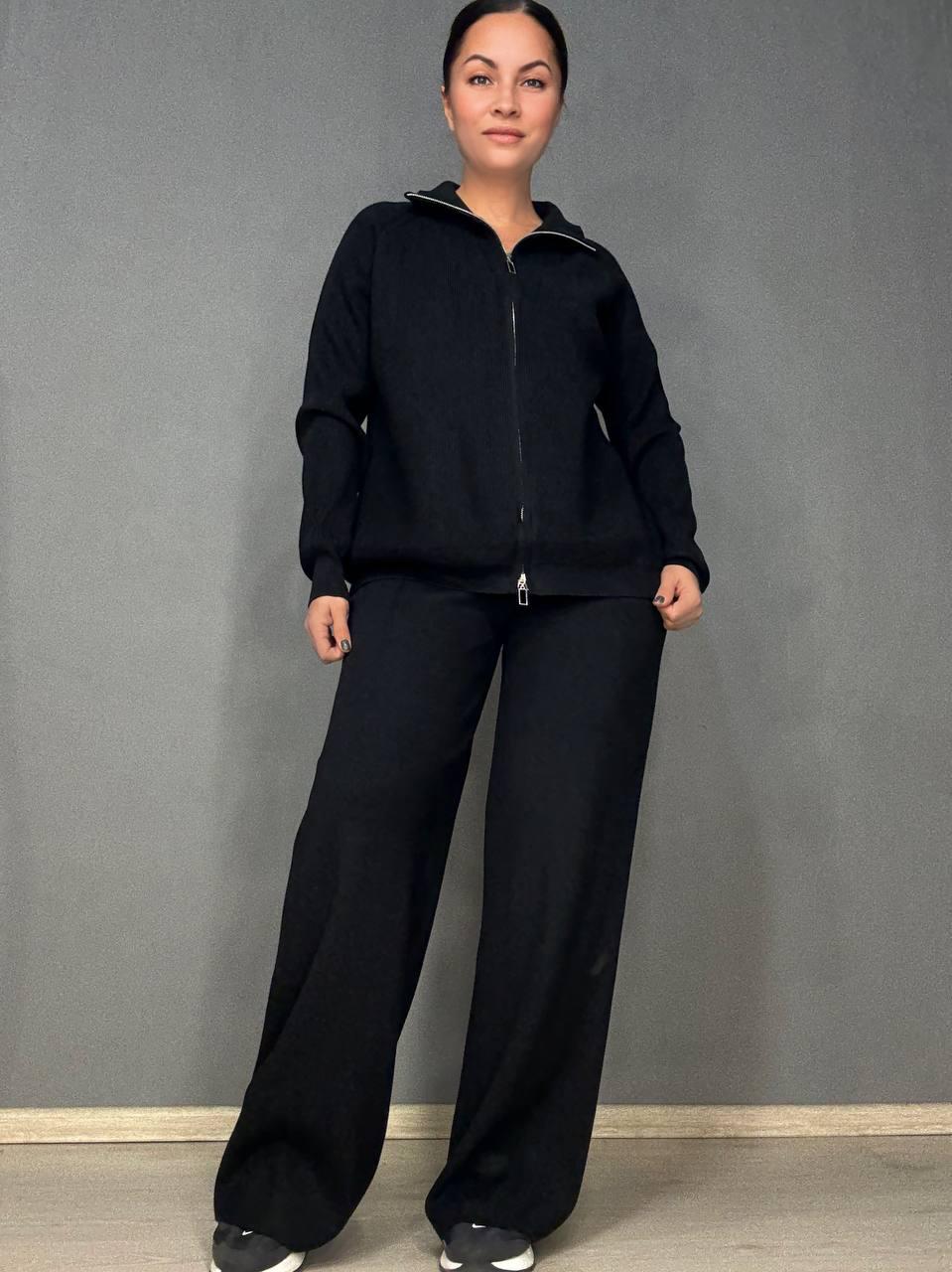Костюм женский Joy One 382 вязаный брюки с кофтой на молнии OS Черный (5790)
