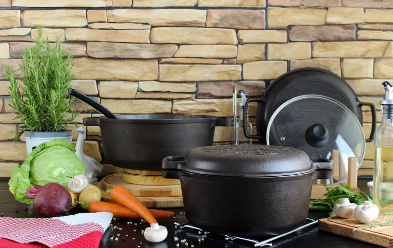 Каструля чавунна із чавунною кришкою-сковорідкою Brizoll 6 л - фото 14