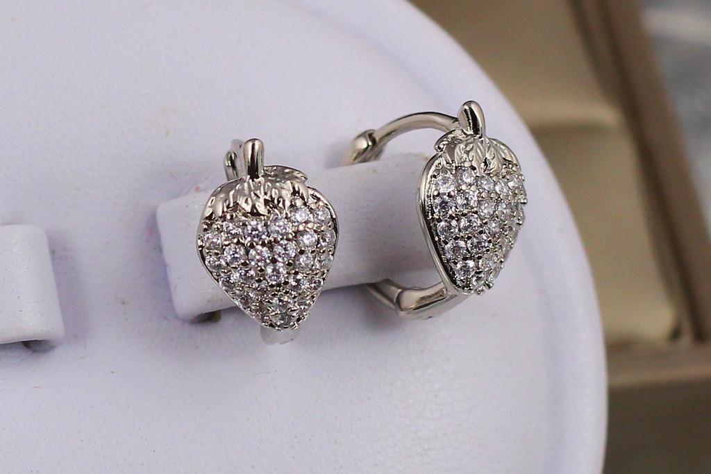 Сережки Xuping Jewelry полуничка 1,2 см Сріблястий