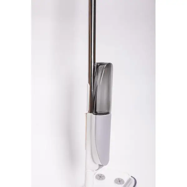 Швабра для мытья полов Household Cleaning Products с насадкой из микрофибры и распылителем Белый (147-107-HP-35015-12) - фото 4 Швабра для мытья полов Household Cleaning Products с насадкой из микрофибры и распылителем Белый (147-107-HP-35015-12) - фото 4