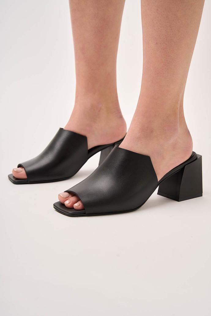 Шлепанцы женские Fabio Monelli кожаные р. 37 Черный (177061)