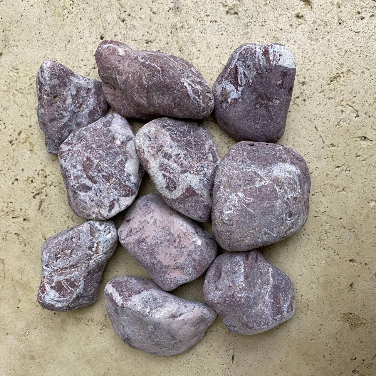 Галька мраморная декоративная Royal 20-40 мм 1 кг Красно-белый