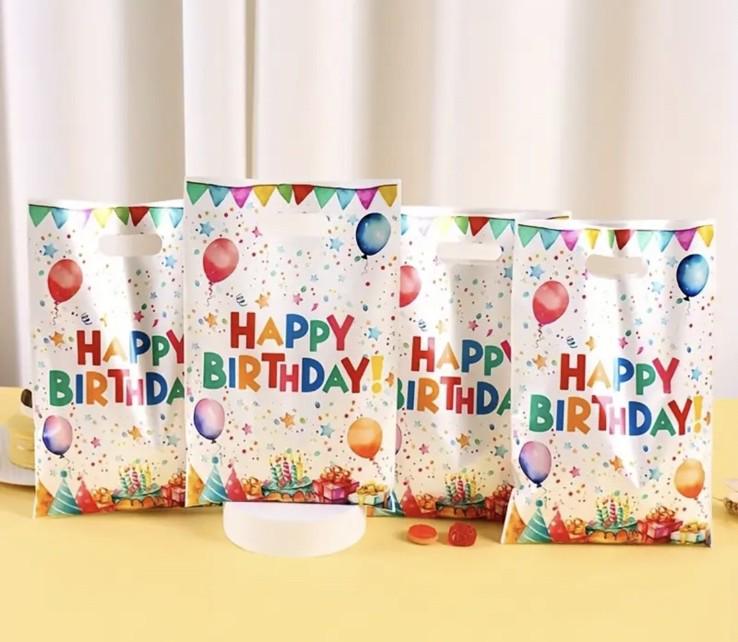 Подарочные пакеты детские для вкусностей Happy Birthday полиэтиленовые 25х16,5 см 10 шт.
