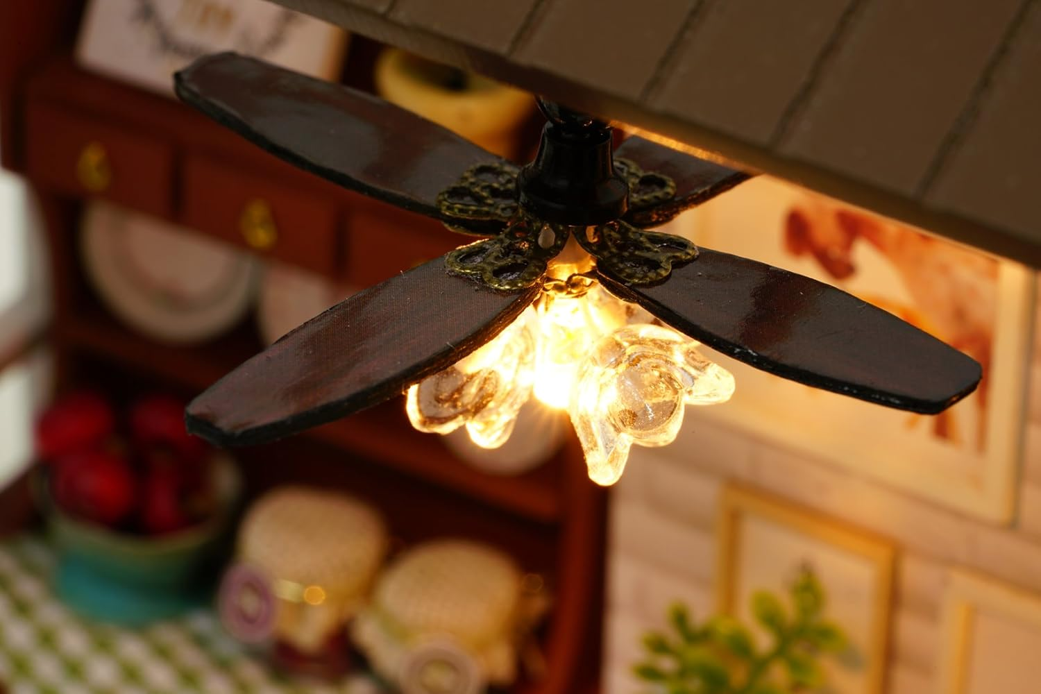 Конструктор дитячий DIY Cute Room 8008-D Вітальня з верандою та каміном (784780598) - фото 7 Конструктор дитячий DIY Cute Room 8008-D Вітальня з верандою та каміном (784780598) - фото 7