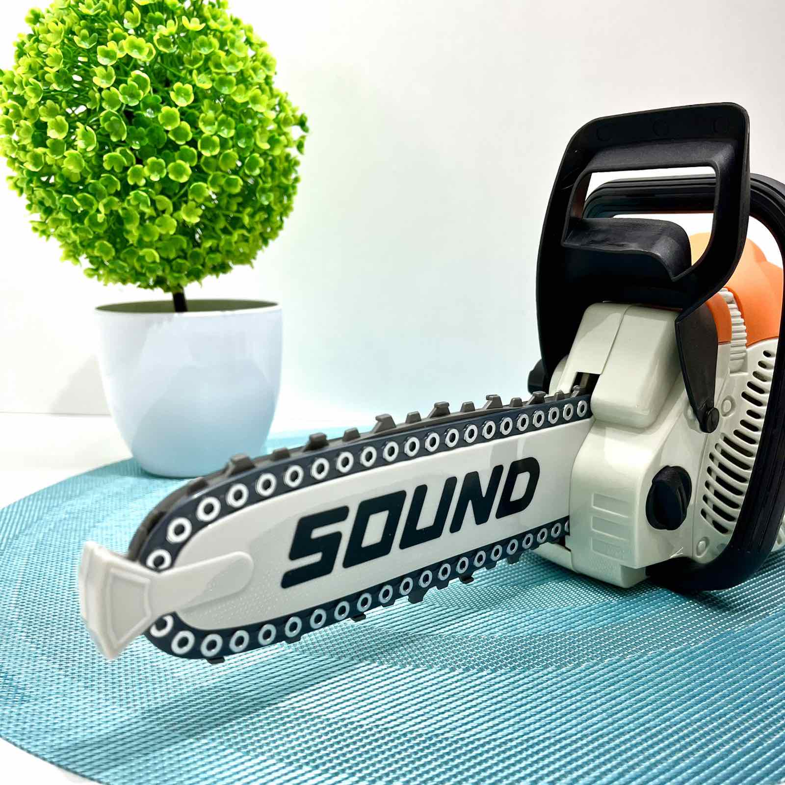 Бензопила іграшкова Limo Toy Моя майстерня 36 см Біло-жовтогарячий (M 5939) - фото 2 Бензопила іграшкова Limo Toy Моя майстерня 36 см Біло-жовтогарячий (M 5939) - фото 2