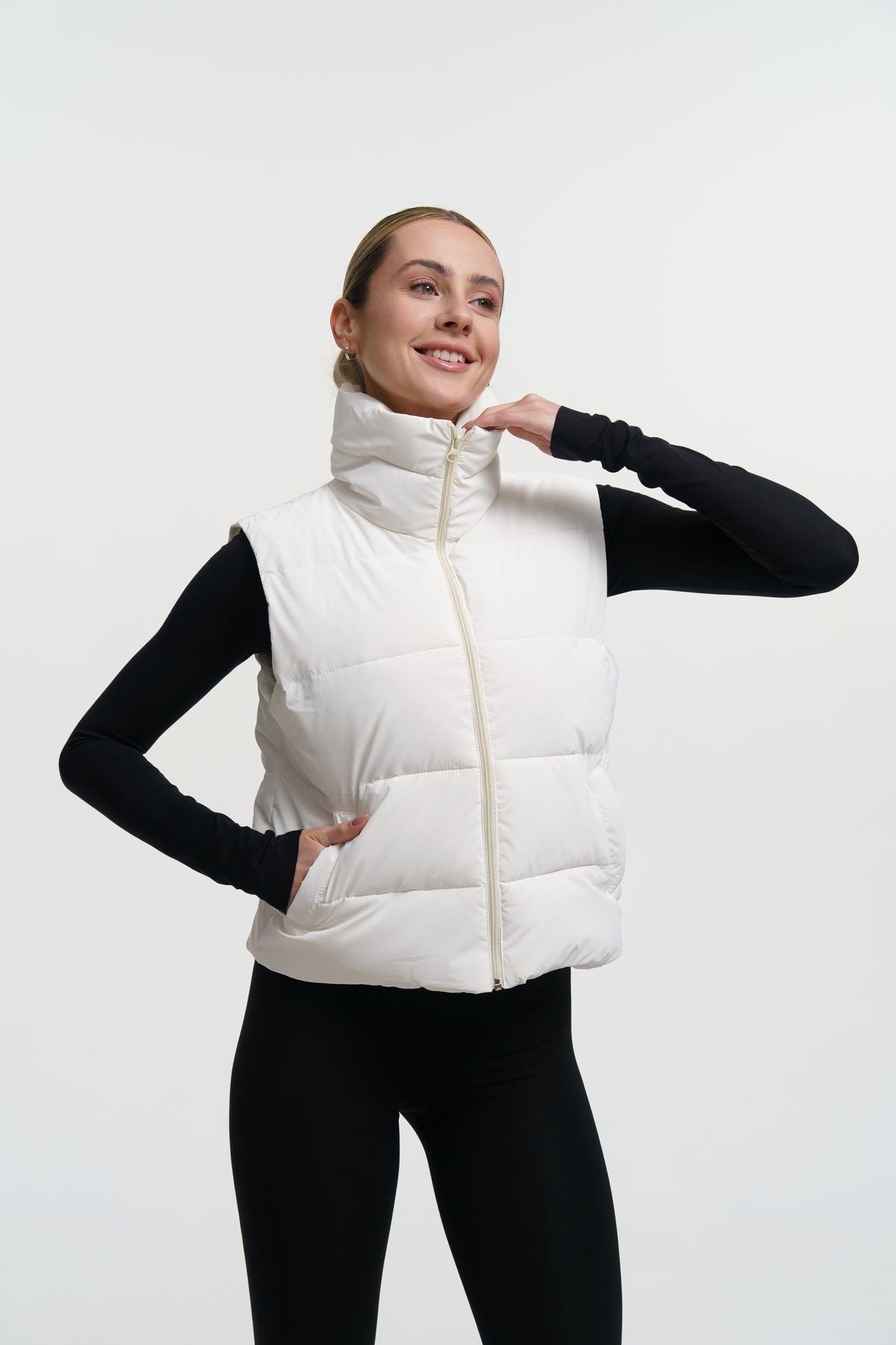 Жилетка жіноча укорочена Intruder Lola з утепленням XS-S Білий (1343916509/2/1)