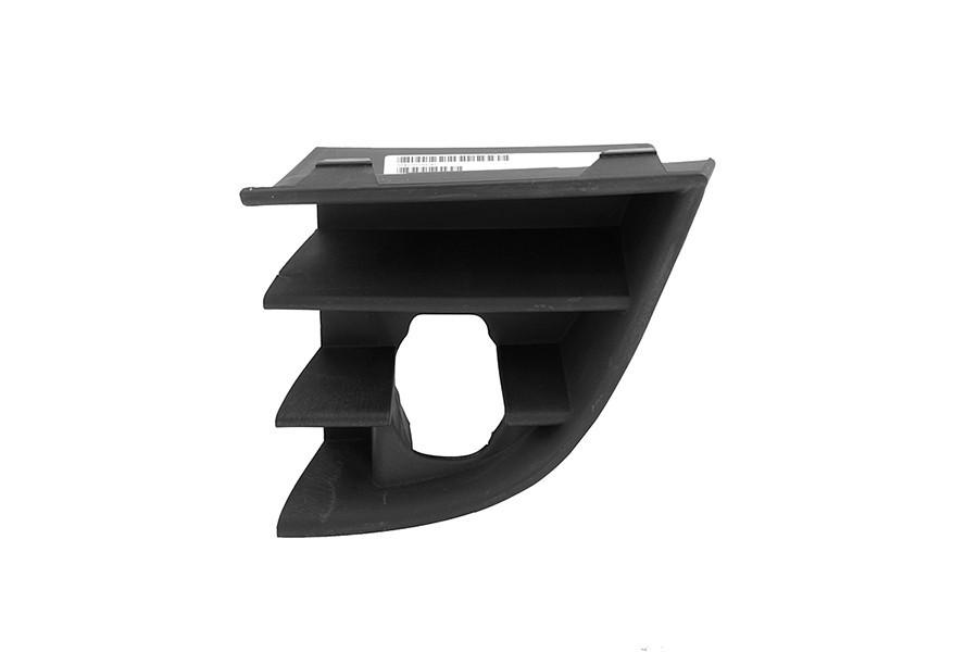 Решетка бампера AVTM Skoda Octavia A5 09-13 левая с отверстиями (6409 911)