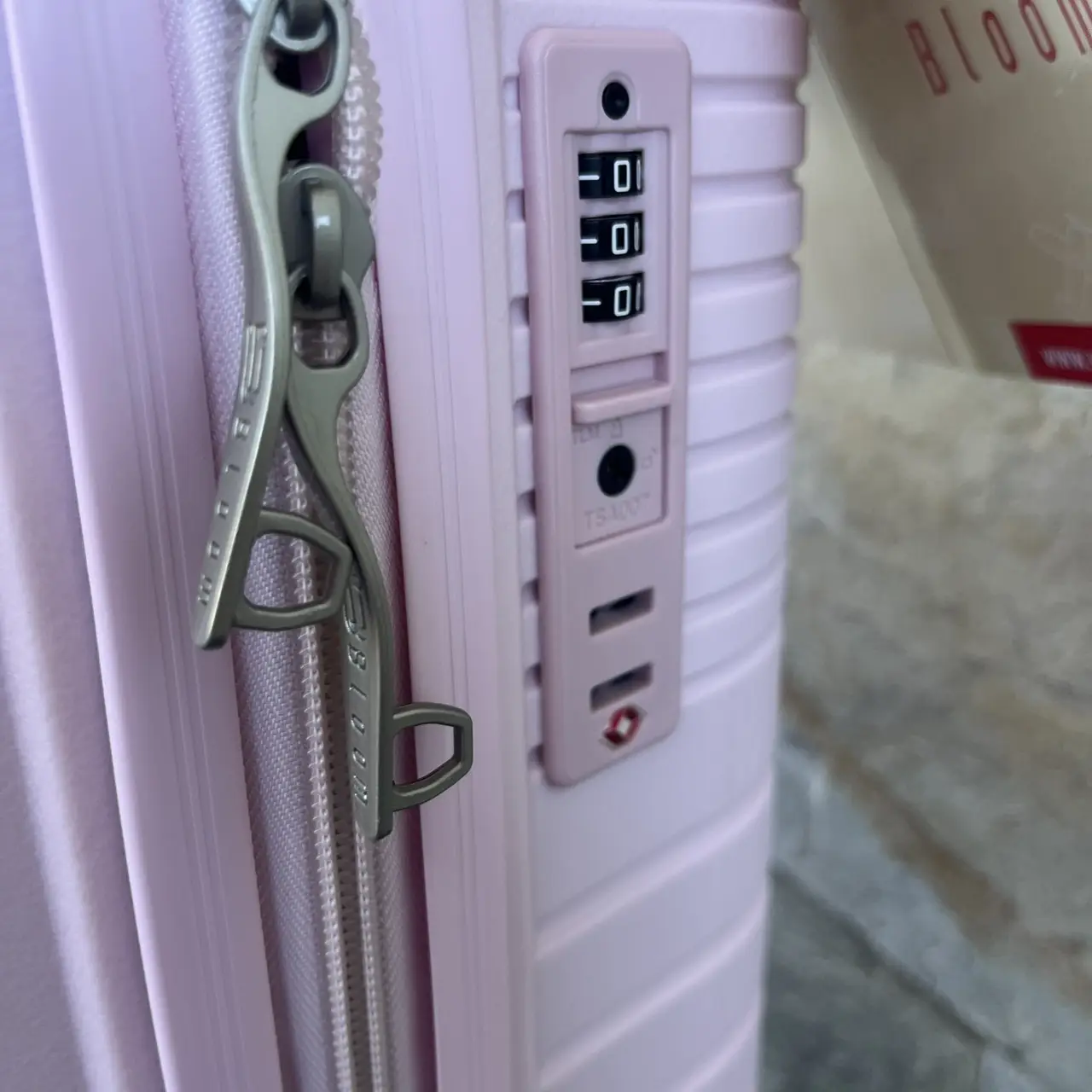 Чемодан дорожный Bloom 1706 39 л S Розовый - фото 5 Чемодан дорожный Bloom 1706 39 л S Розовый - фото 5