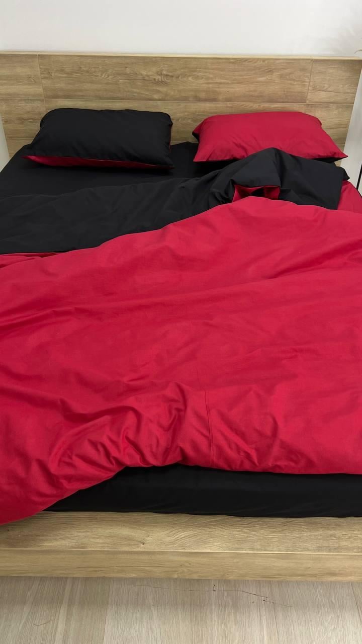 Комплект постільної білизни наполуторний 150х210 см наволочка 70х70 см 2 шт. Чорно-червоний (П4К-Post-ukr-0020)