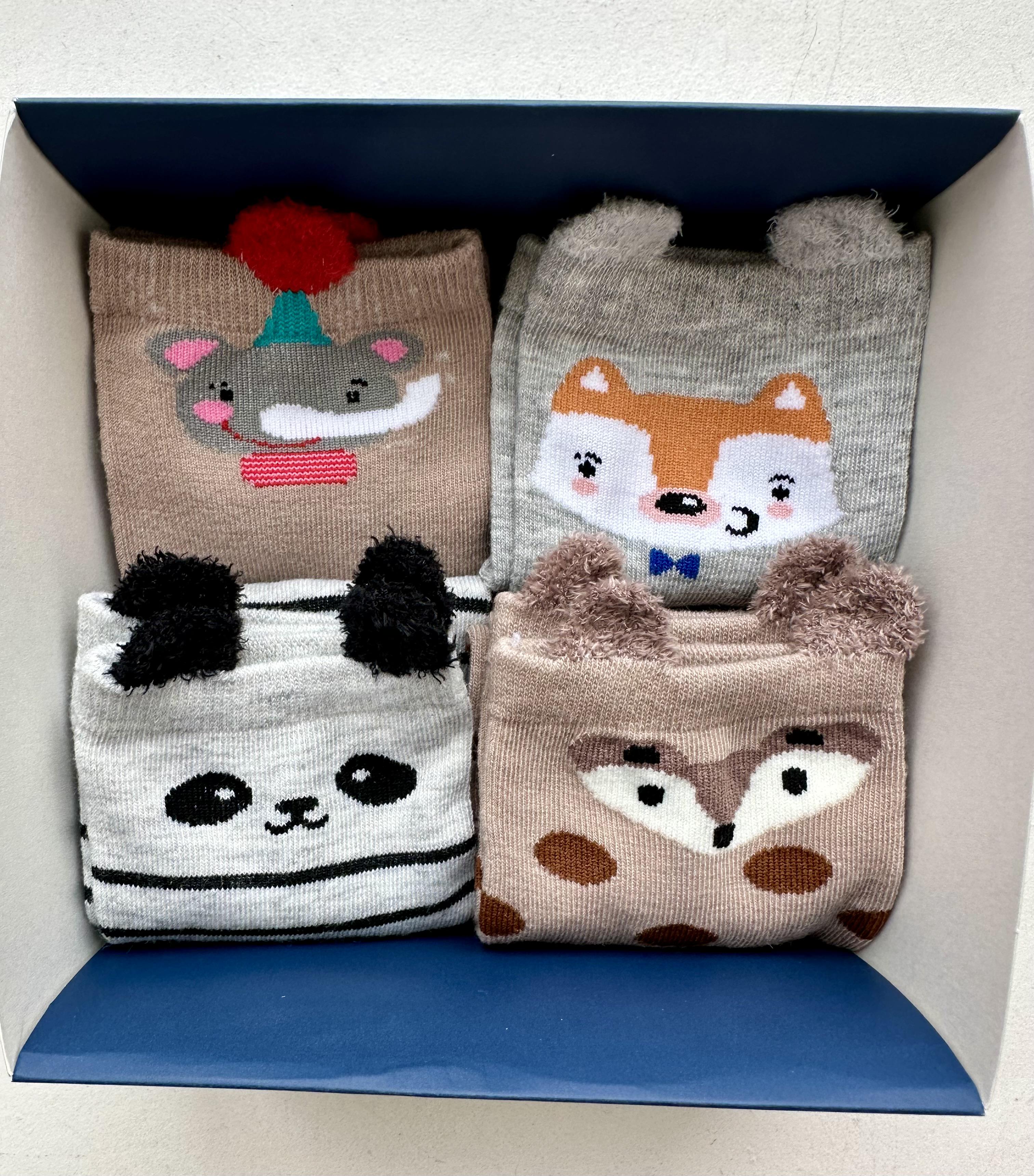 Набір новорічний зі шкарпетками для хлопчика (18-20) - фото 2 Набір новорічний зі шкарпетками для хлопчика (18-20) - фото 2