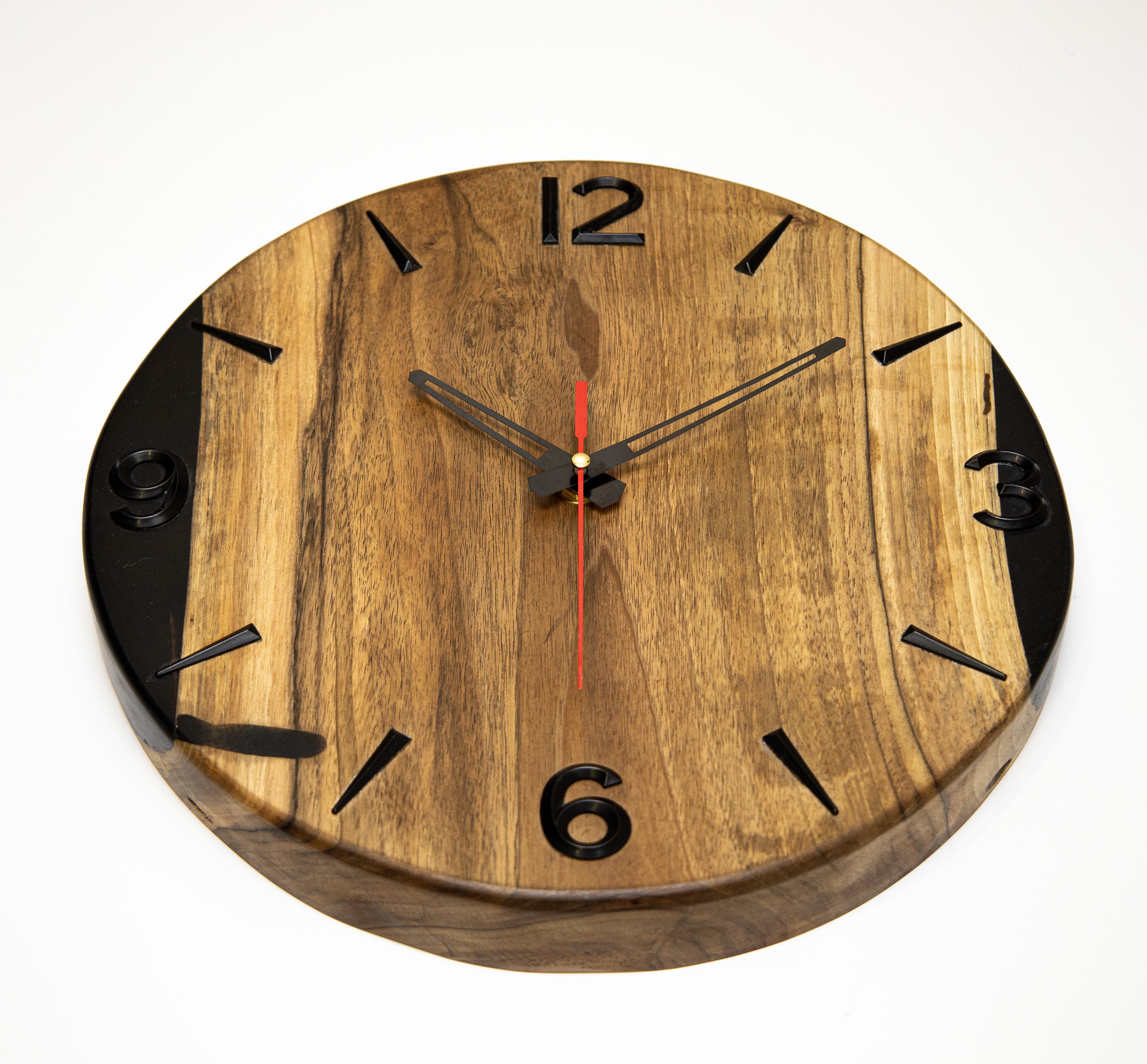 Настенные час из дерева и эпоксидной смолы (25214946)