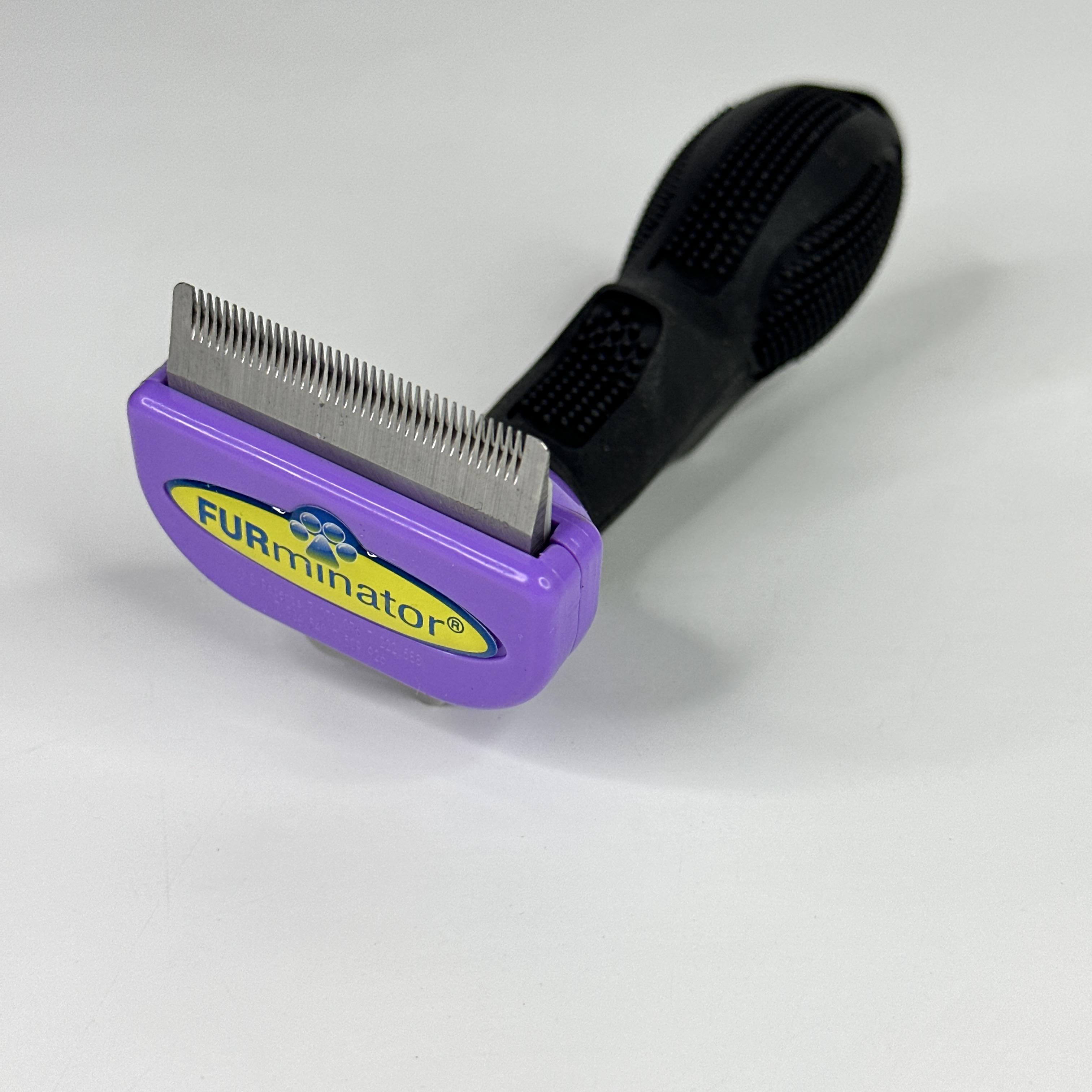 Фурминатор для собак длинношерстных малых пород Furminator с лезвием 4,5 см Фиолетовый (FDL-45-Violet) - фото 7 Фурминатор для собак длинношерстных малых пород Furminator с лезвием 4,5 см Фиолетовый (FDL-45-Violet) - фото 7