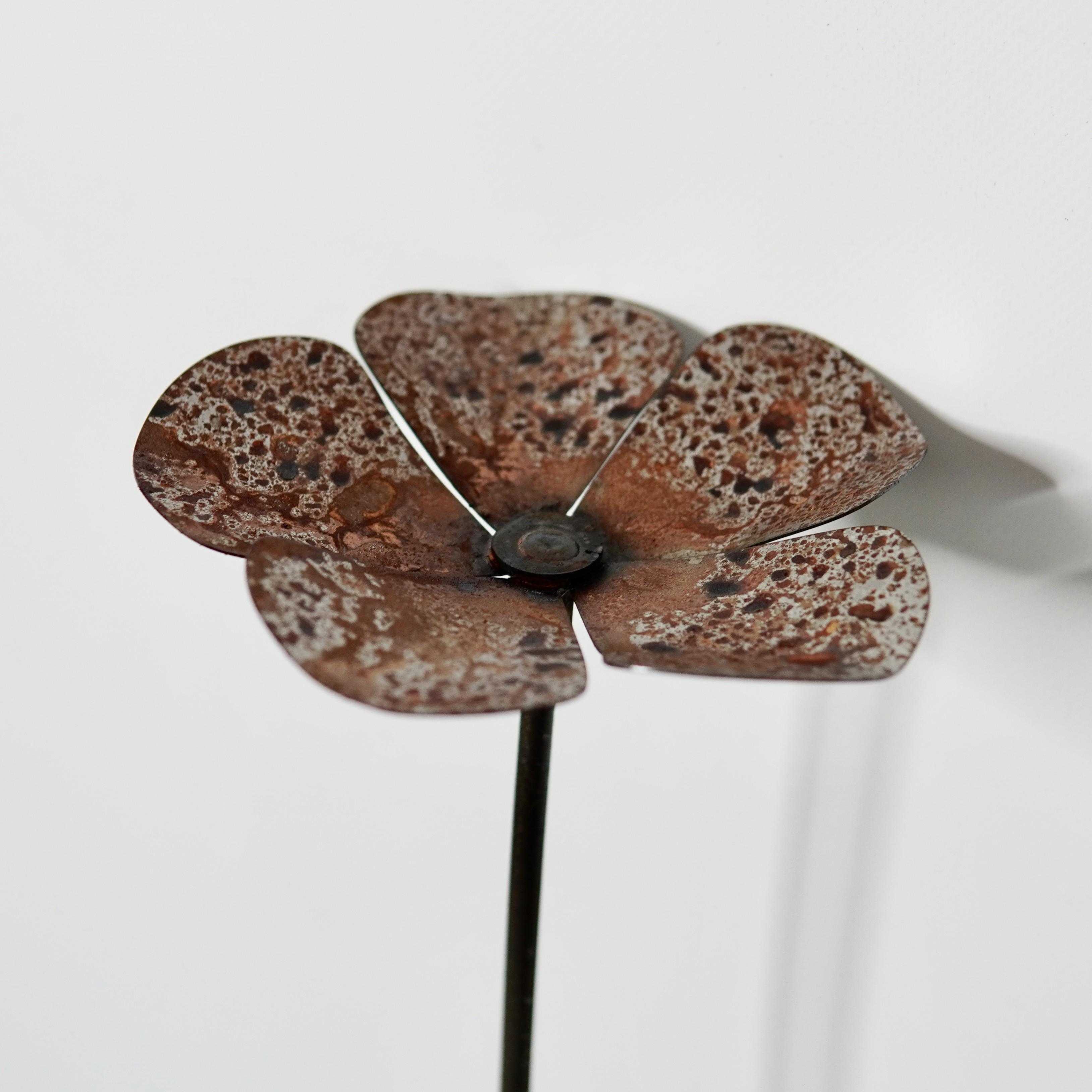 Садовая фигура Металлическая фиалка для вашего двора/клумбы/сада/террасы (DCR036)