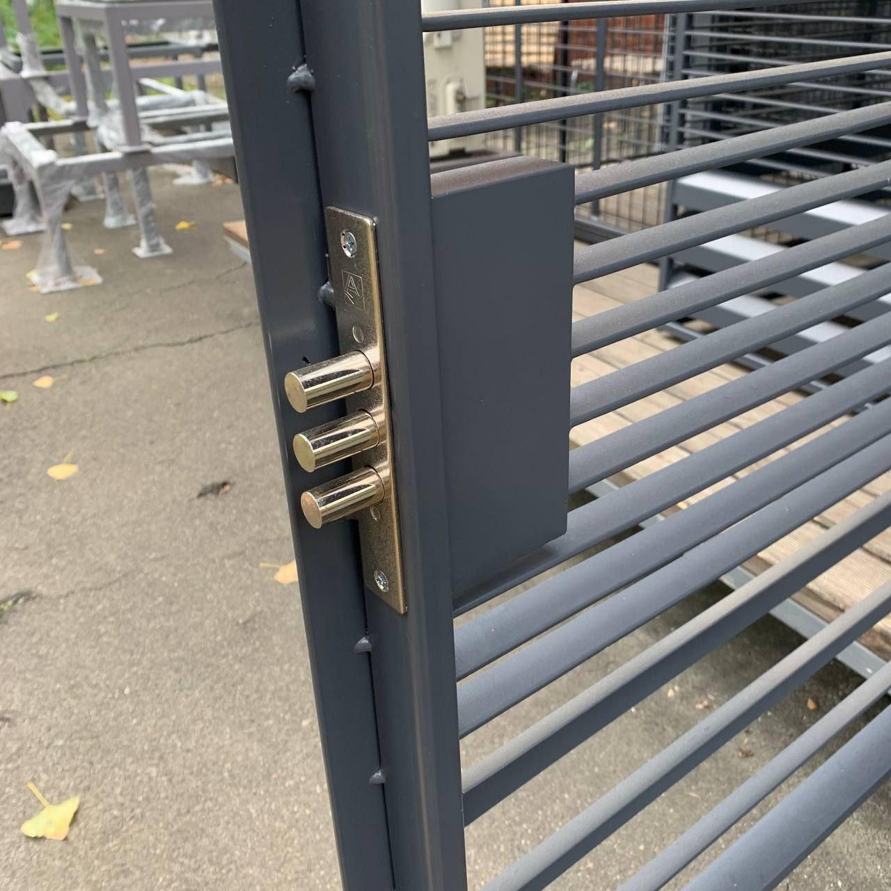 Бокс для генератора антивандальный Ламельный БГЛз-08 уличный с замком 1200х850х1000 мм (2330473332/К0999) - фото 5 Бокс для генератора антивандальный Ламельный БГЛз-08 уличный с замком 1200х850х1000 мм (2330473332/К0999) - фото 5