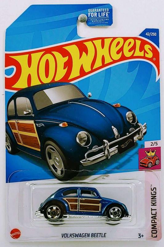 Игрушечная машинка Hot Wheels Volkswagen Beetle 2022 Compact Kings №042 (HCV26)