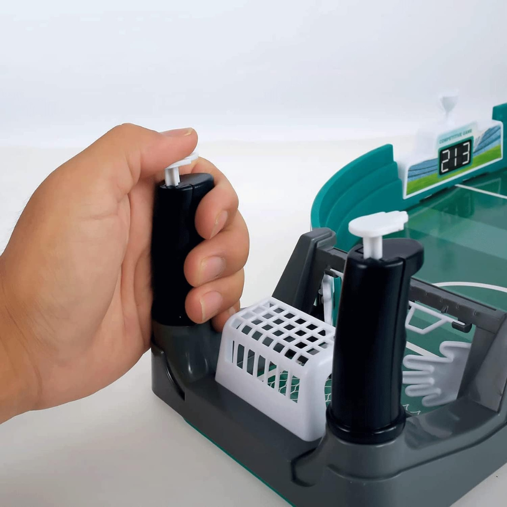 Гра настільна для дітей Футбол змагальна для хлопчиків від 3 років розмір поля 21х42 см - фото 3 Гра настільна для дітей Футбол змагальна для хлопчиків від 3 років розмір поля 21х42 см - фото 3