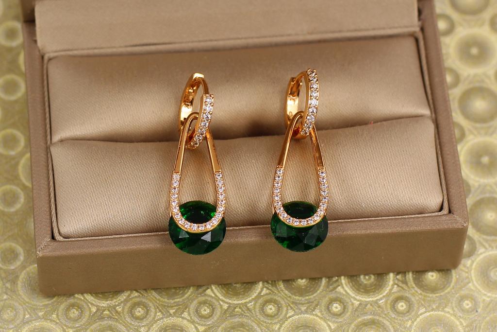 Серьги Xuping Jewelry Адажио с зеленым камнем 3,4 см золотистые