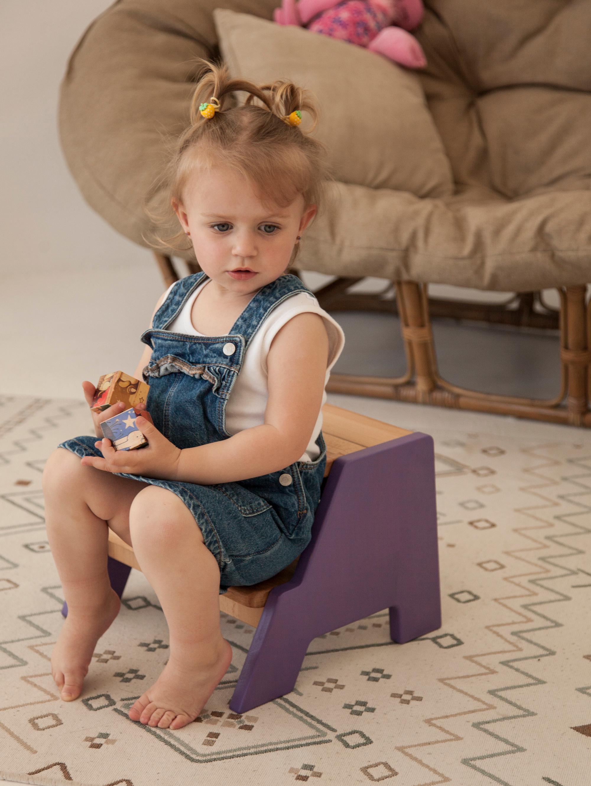 Подставка-ступенька детская Tatoy для кухни и ванной из бука Фиолетовый - фото 3 Подставка-ступенька детская Tatoy для кухни и ванной из бука Фиолетовый - фото 3