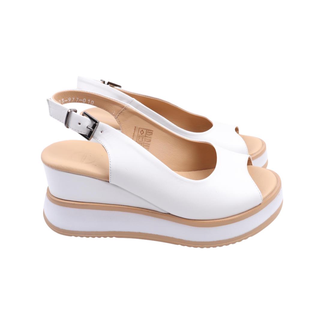 Босоножки женские Aquamarin из кожи р. 40 Белый (2116-22LBC) Босоножки женские Aquamarin из кожи р. 40 Белый (2116-22LBC)