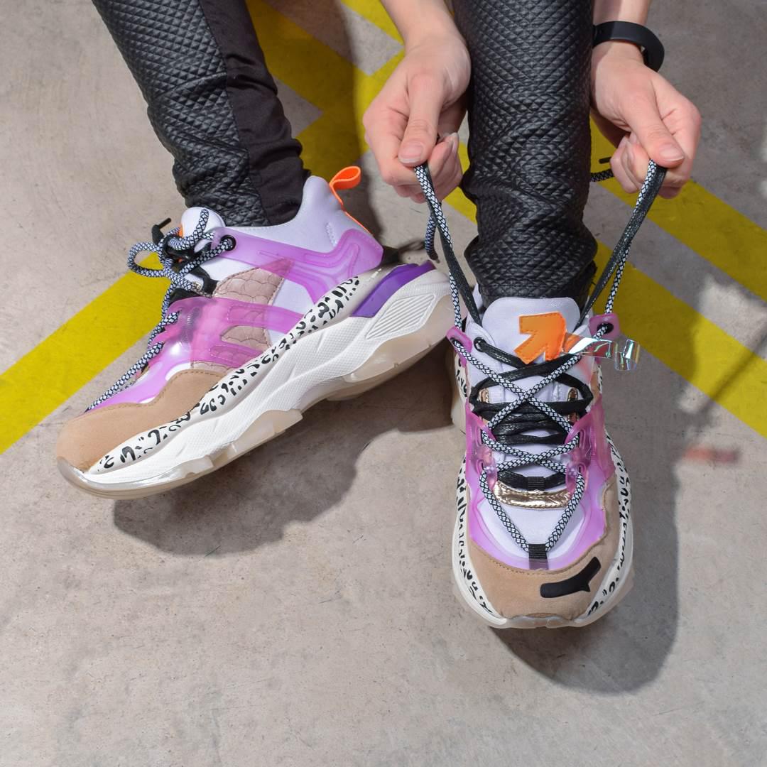 Кроссовки женские Fashion 323930 р. 39 25 см