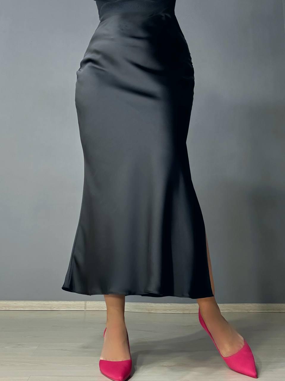 Спідниця жіноча Gritana 230 атласна королівський шовк з розрізом на резинці M Чорний (5027) - фото 1